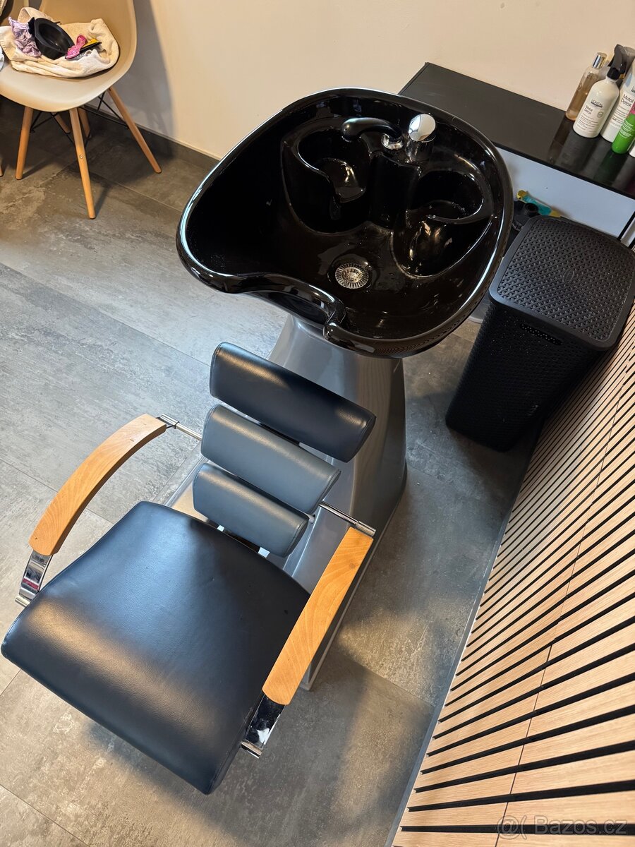 Kadeřnický mycí box - 3