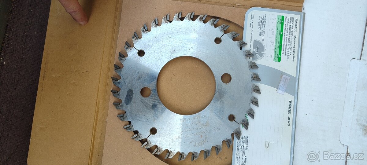 Prodám pilový kotouč list na dřevo - 3
