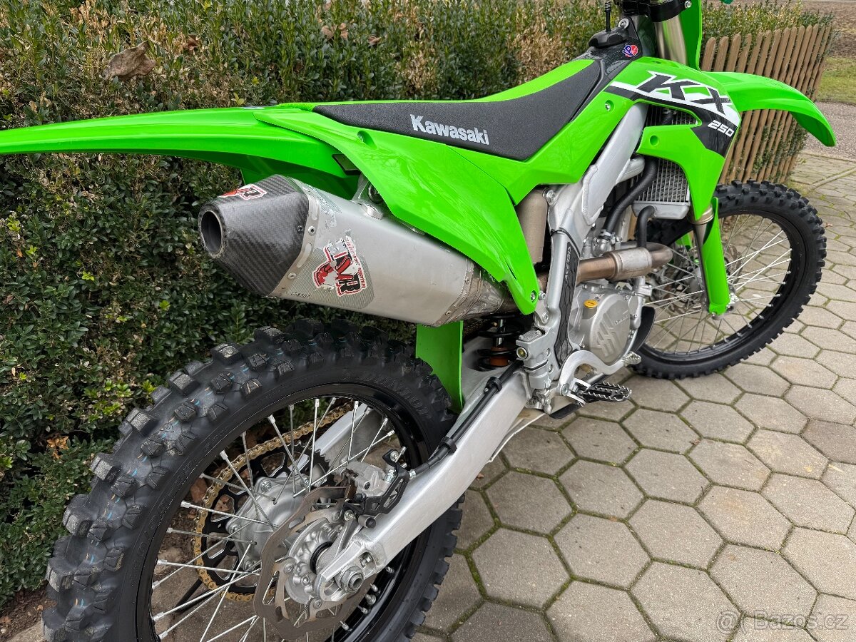 Predám Kawasaki kx250f 2024 57.9mth - 3