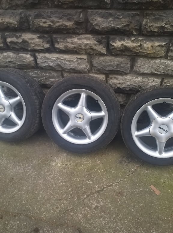 Prodám sadu Alu kol 4x disků Centra - 3