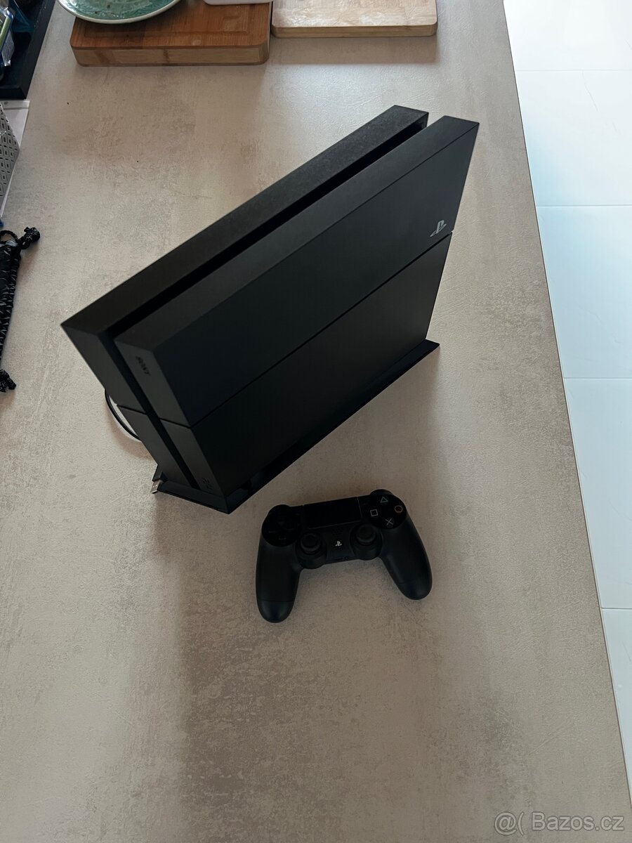 PS4-1T - 3