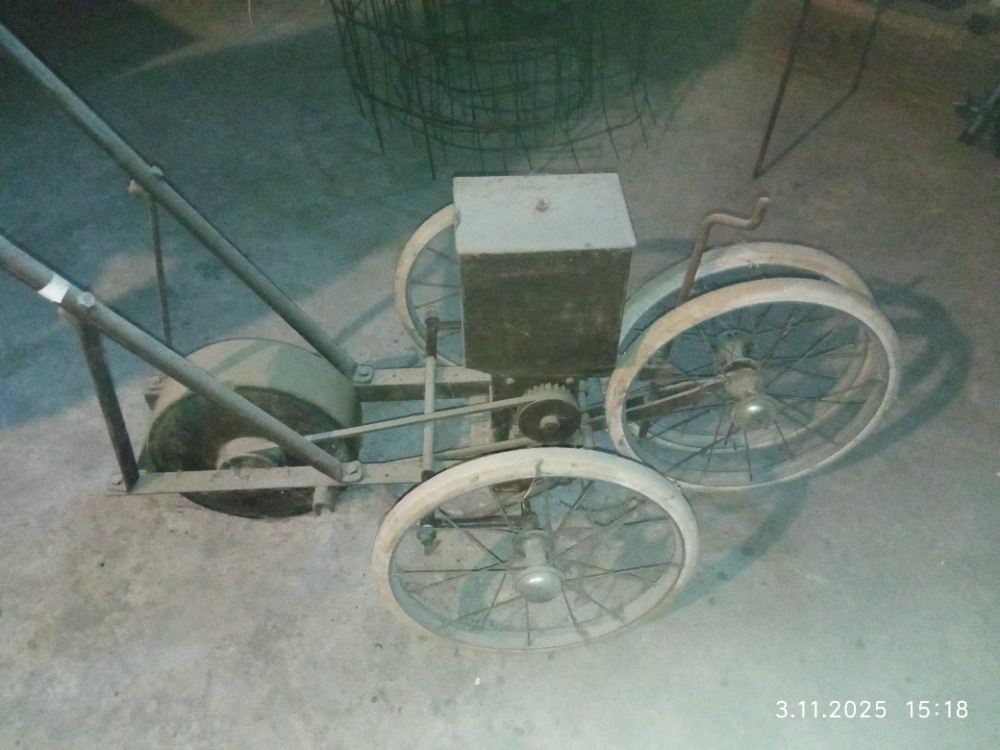 Secí stroj - 3