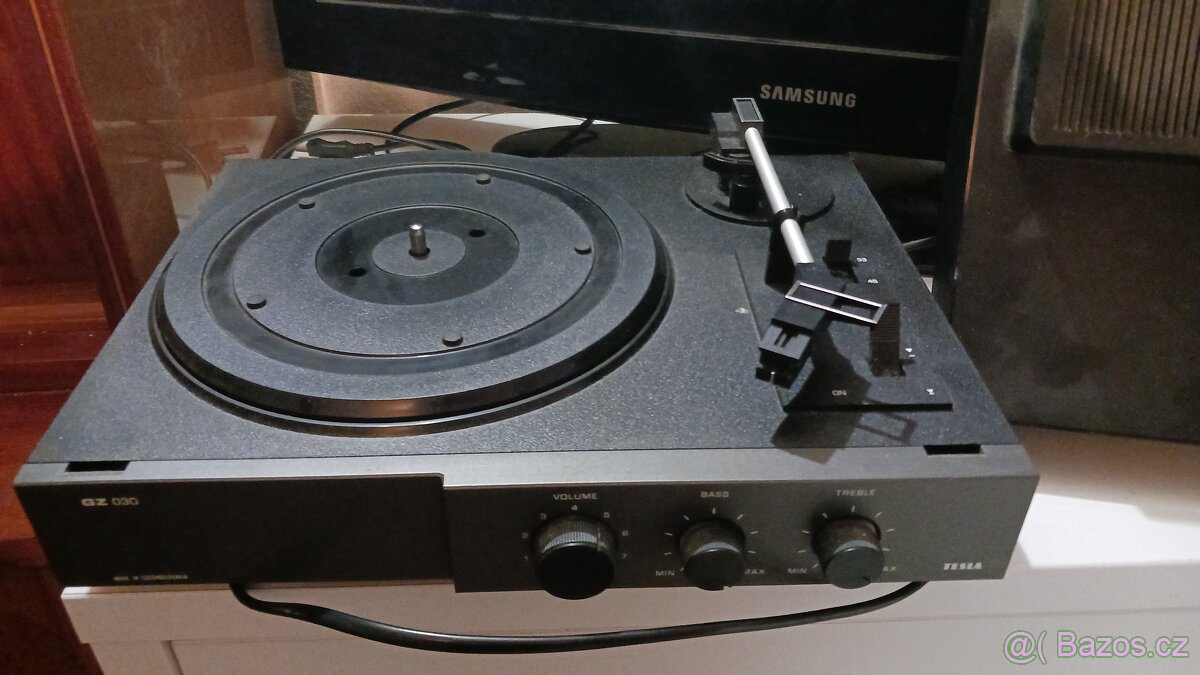 Gramofon tesla GZ 030 - 3
