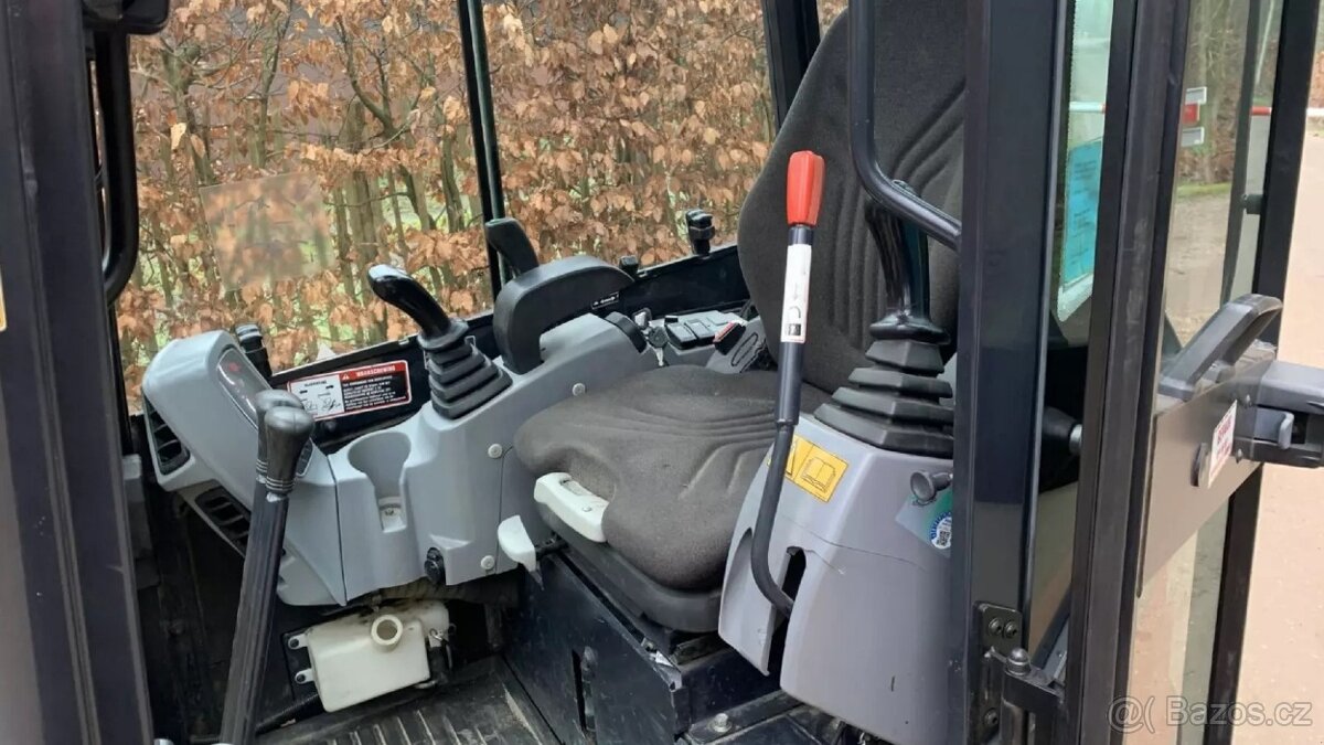 Nabízíme k prodeji mini-bagr Kubota | Výborný stav 2,5t - 3