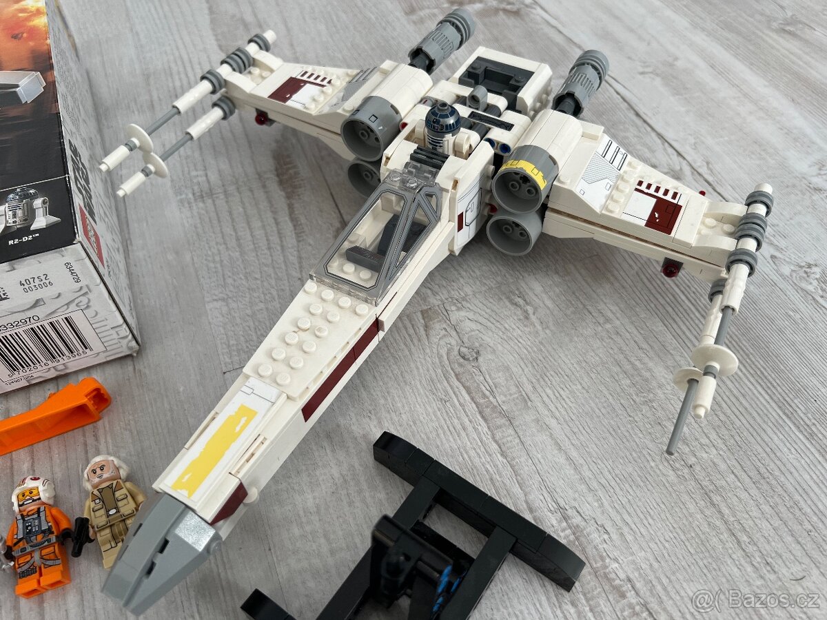 LEGO Star Wars 75301 - 3
