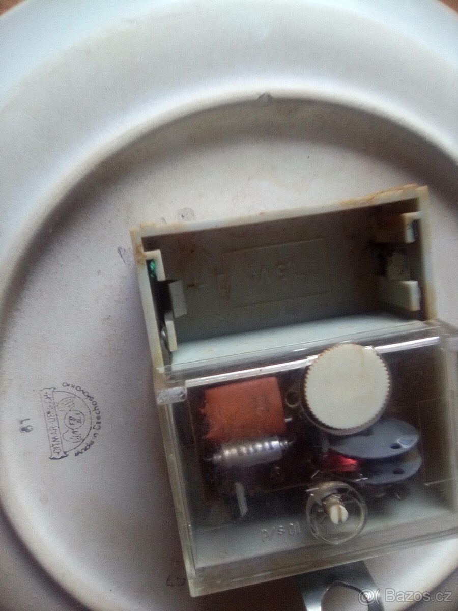 staré hodiny retro - 3