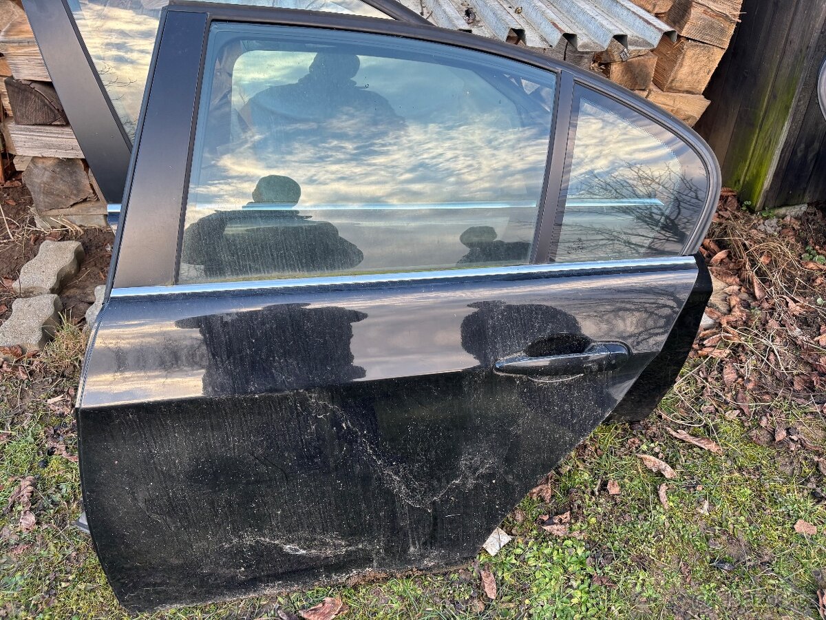 Náhradní dily bmw e90 330d - 3