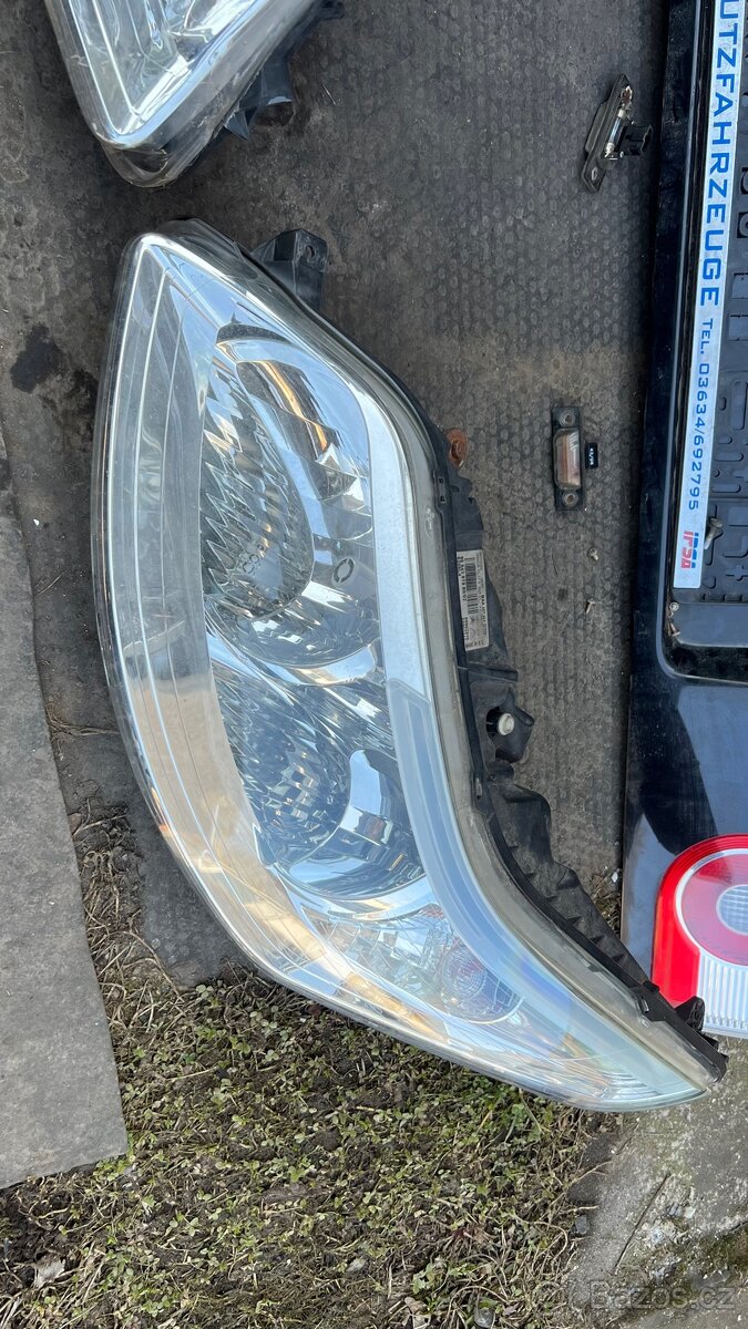 Přední světla Citroen c4 - 3