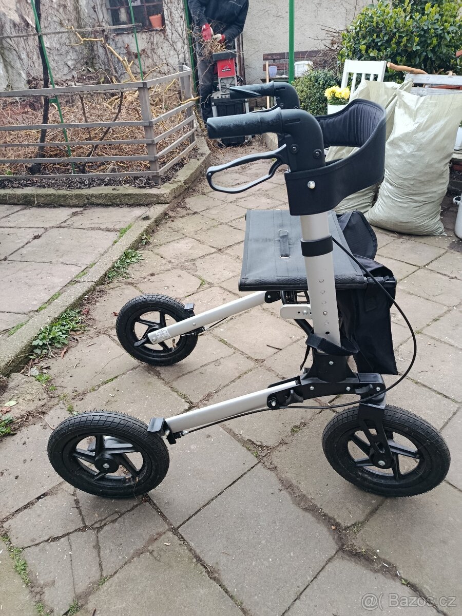 Chodítko pro seniory - 3