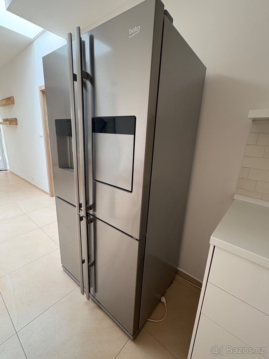 Americká lednice BEKO 17-100445-06 - 3
