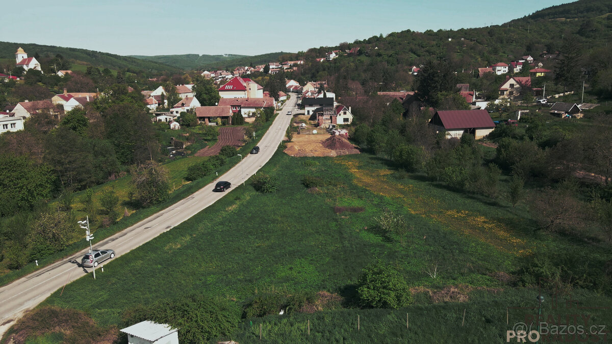 Prodej stavebního pozemku 938,5 m2 v Bohuslavicích u Kyjova, - 3