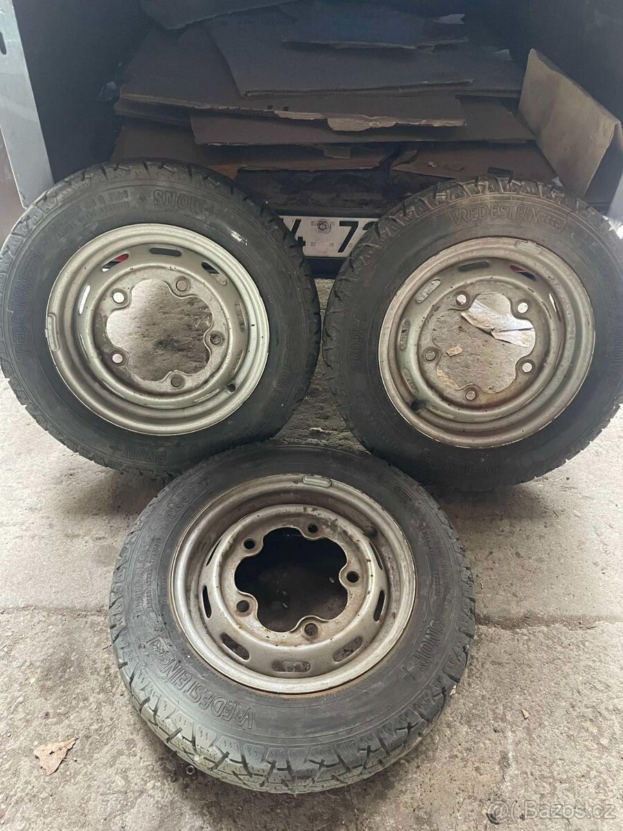 Různé disky kol - VW Brouk,T2,T1,T25,Typ 3, Karmann ghia atd - 3