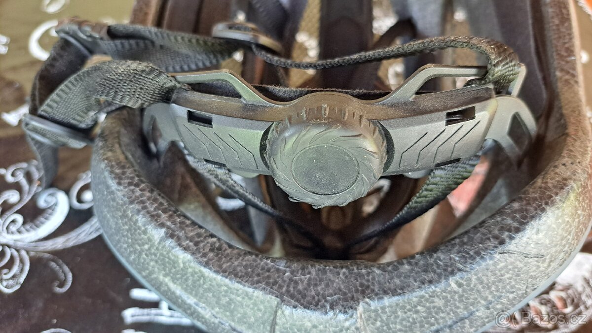 Přilba ( helma) na kolo. - 3