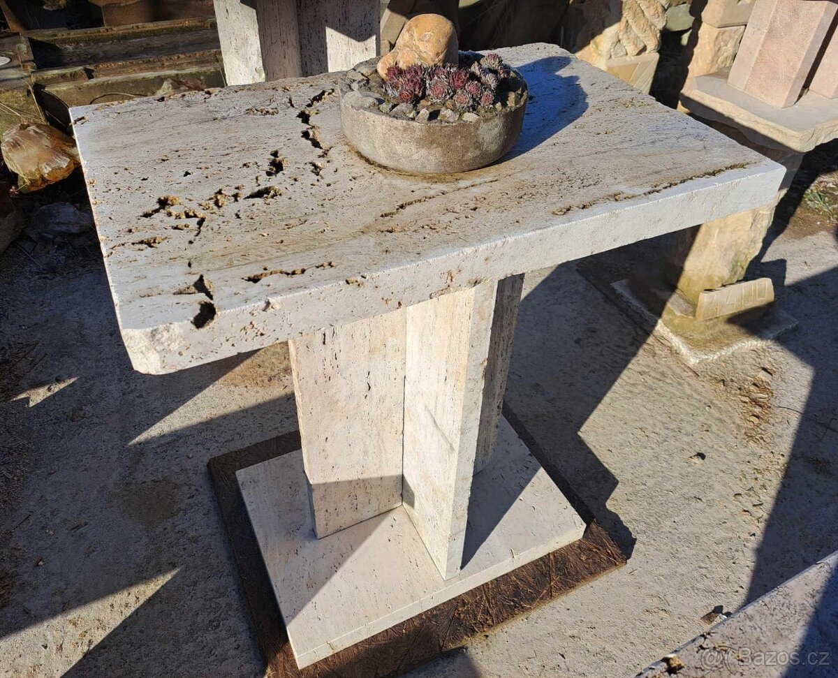 Kamenné stoly - 3