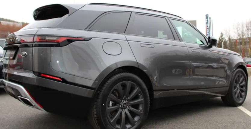 Velar 3.0 D300 R-Dynamic – NOVÝ MOTOR najeto 17tis km