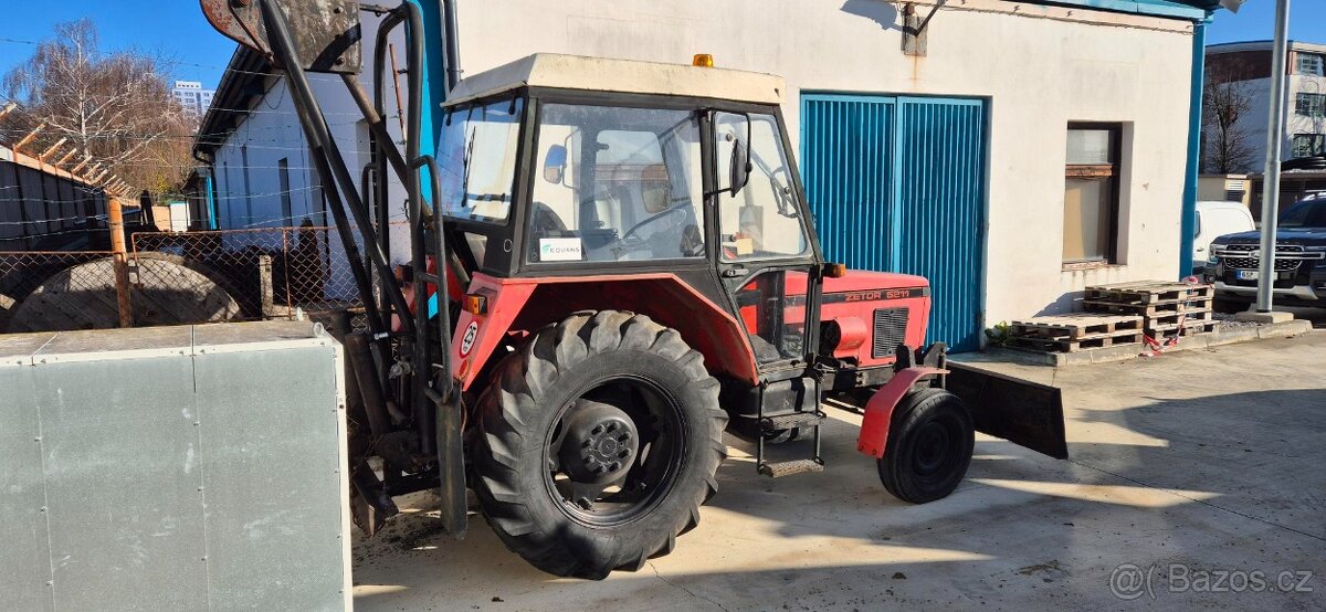 Zetor 5211 s přední radlicí a navijákem - 3