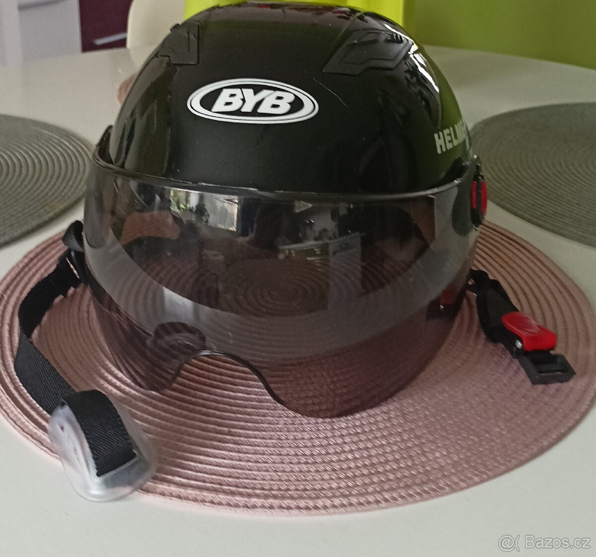 NOVÁ helma na motorku, babetu skútr atd. - 3