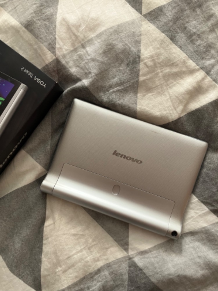 Lenovo YOGA tablet 2 LTE Platinum 8" Intel Atom - 3