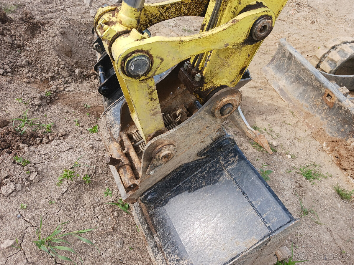 Minibagr Yanmar Vio-35 - 3