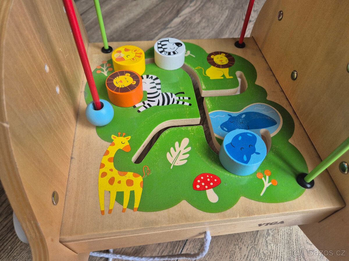 VIGA Dřevěná tahačka ježek s aktivitami 5v1 - 3