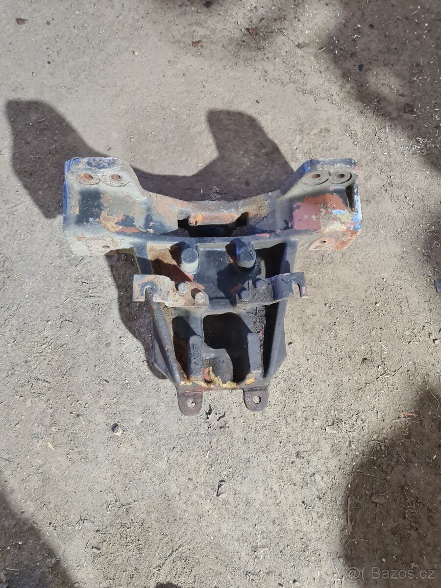 Konzole přední nápravy zetor - 3