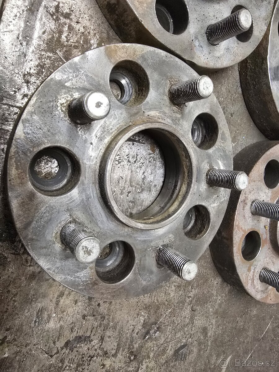 Podložky 5x120 30mm - 3