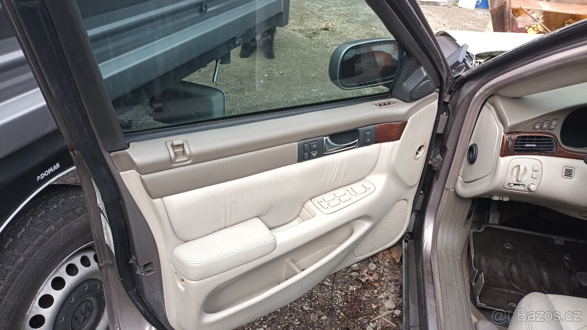 Cadillac SLS 1999, STS - 3