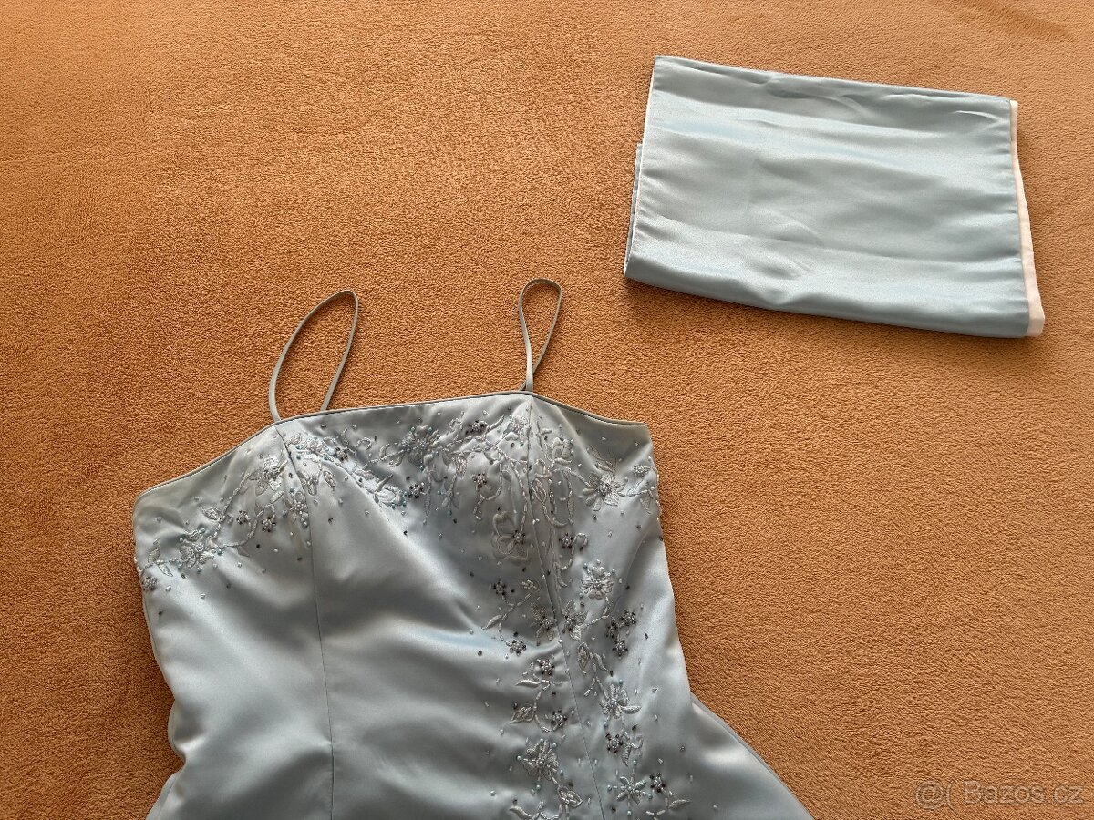 Krásné světle modré saty - 3