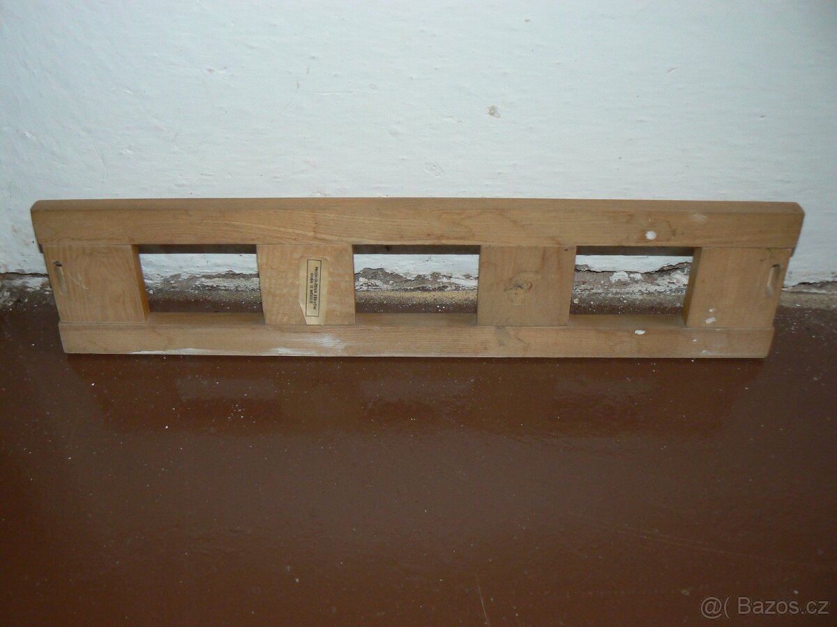 Retro dřevěný věšák - SLEVA - 3