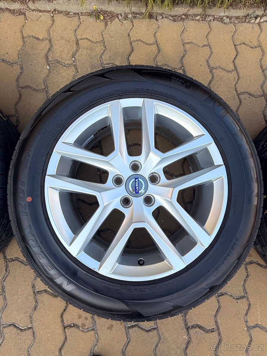 Kola Volvo XC 60 - 3