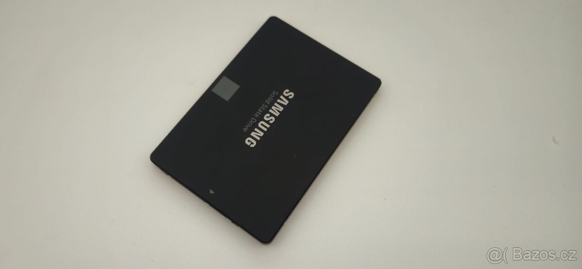 SSD Disky 2.5" - 3