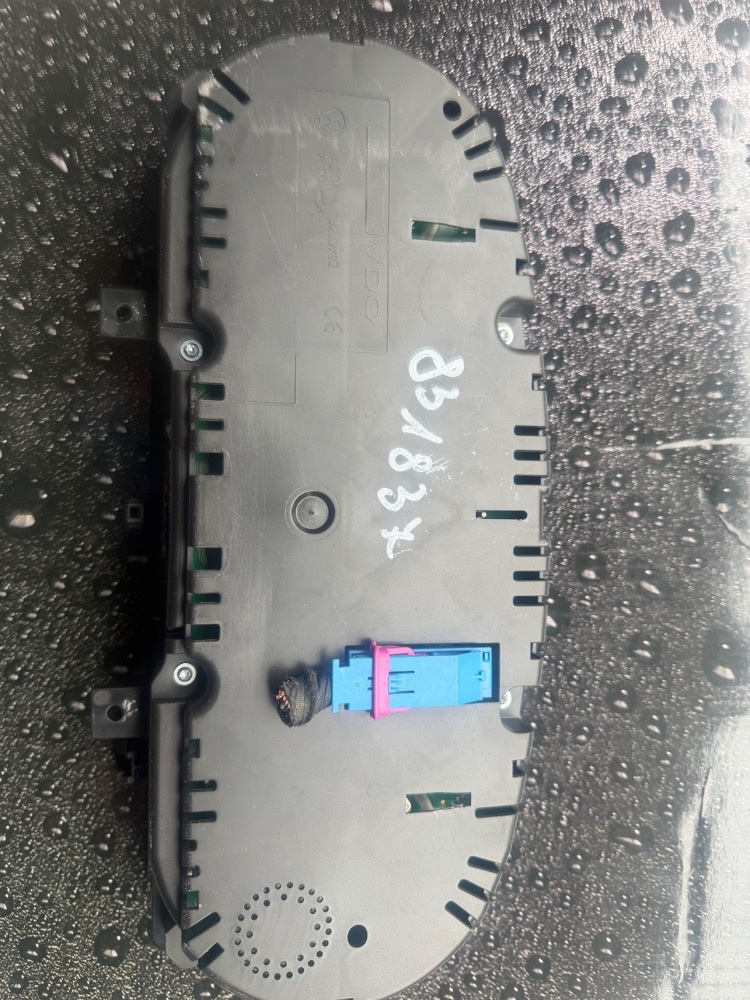 Budíky kaplička VW 2K0 920 865A přístroje Caddy - 3