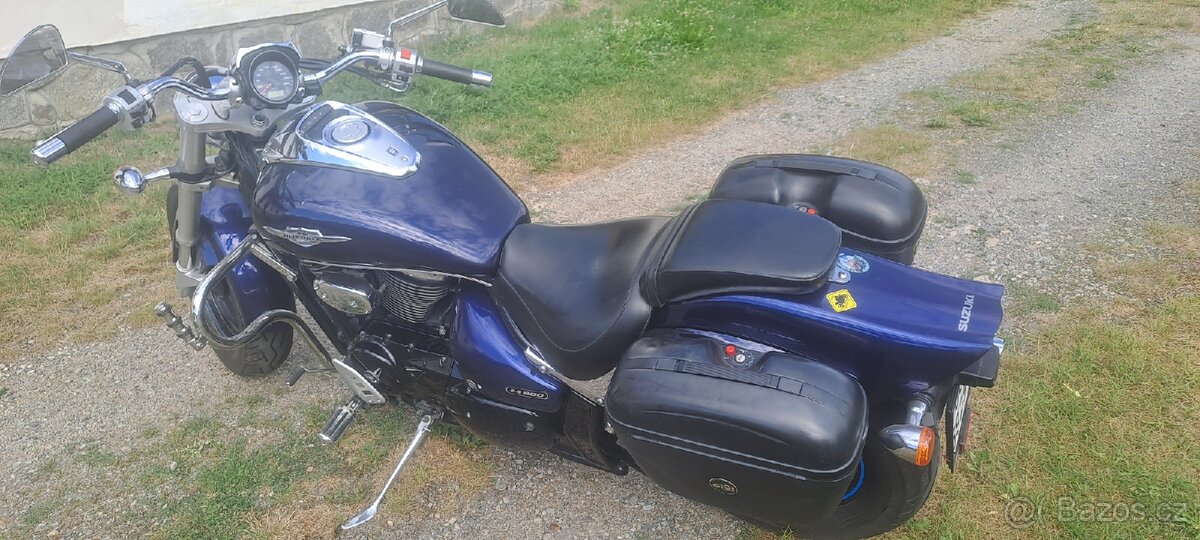 Suzuki Intruder M800 - 3
