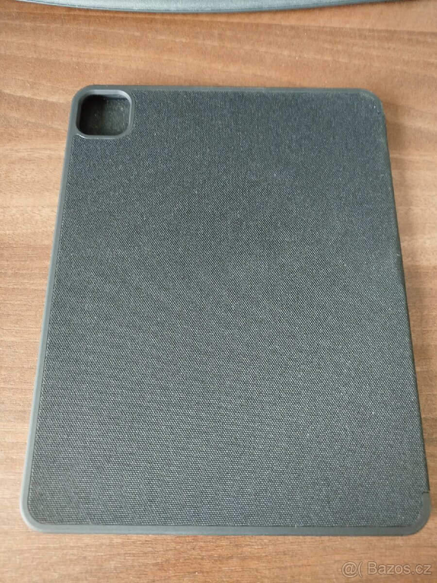 Spigen Urban Fit Black iPad Pro 11" 2020/2018 - 3