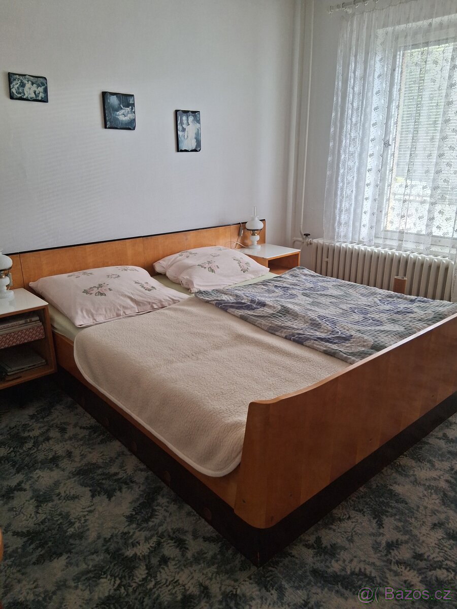 Obývací stěna 2,4m x 2m leštěný buk - 3
