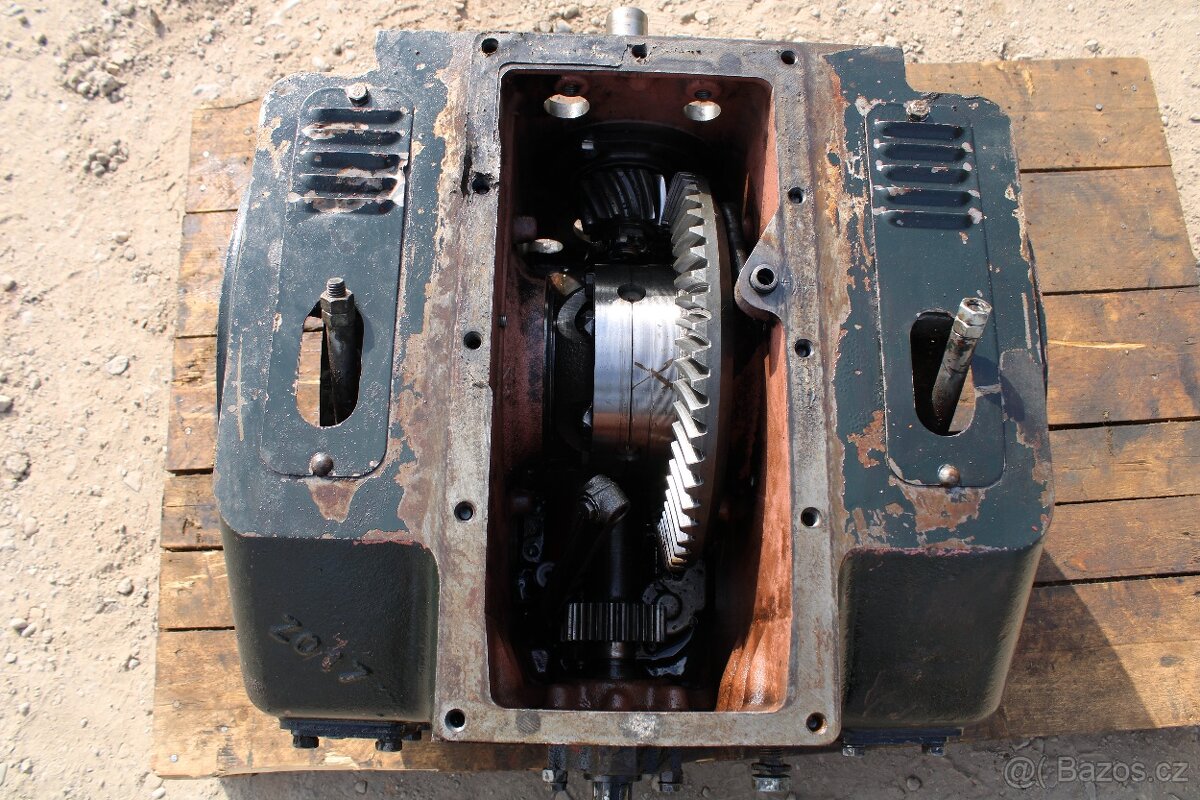 Zetor 7211 7245 rozvodovka diferenciál - 3