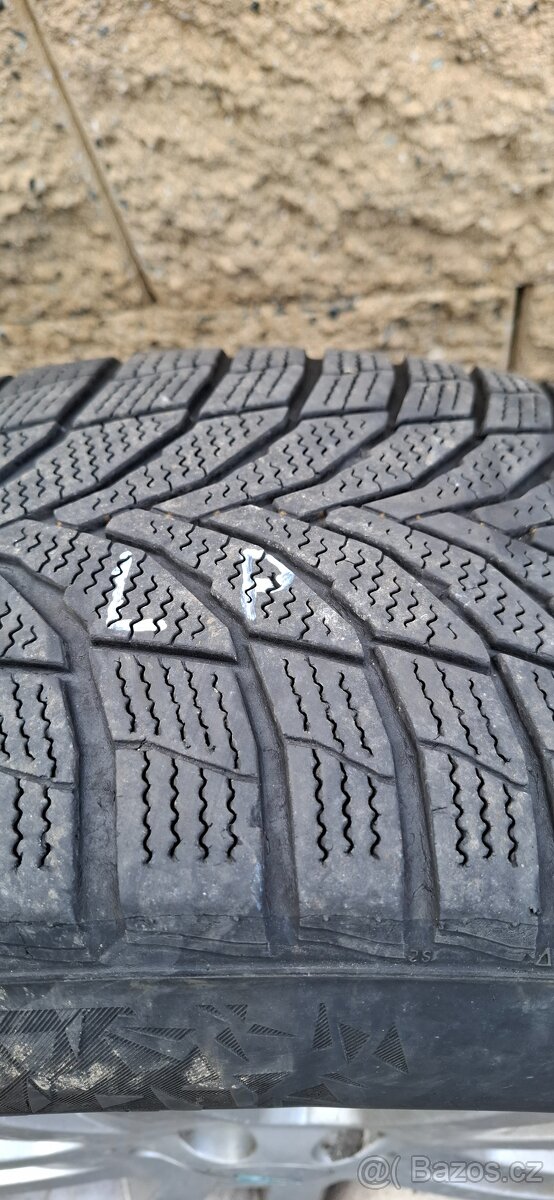235/65r17 Nexen zimni - 3