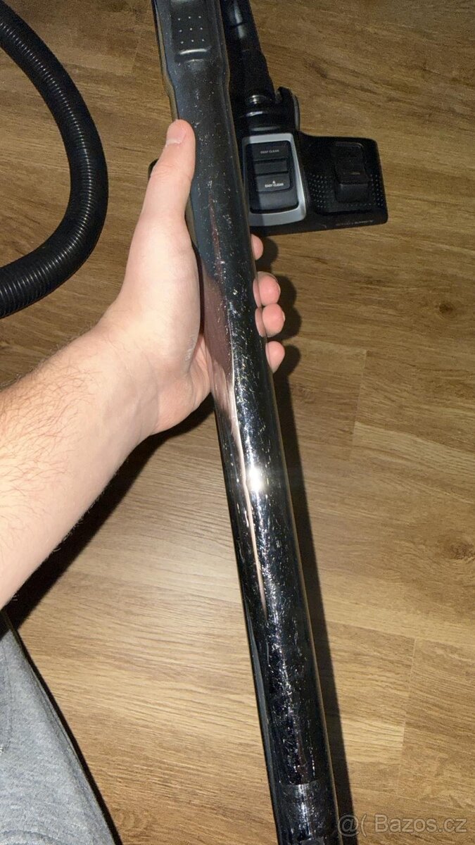 Vysavač bezsáčkový ETA - 3