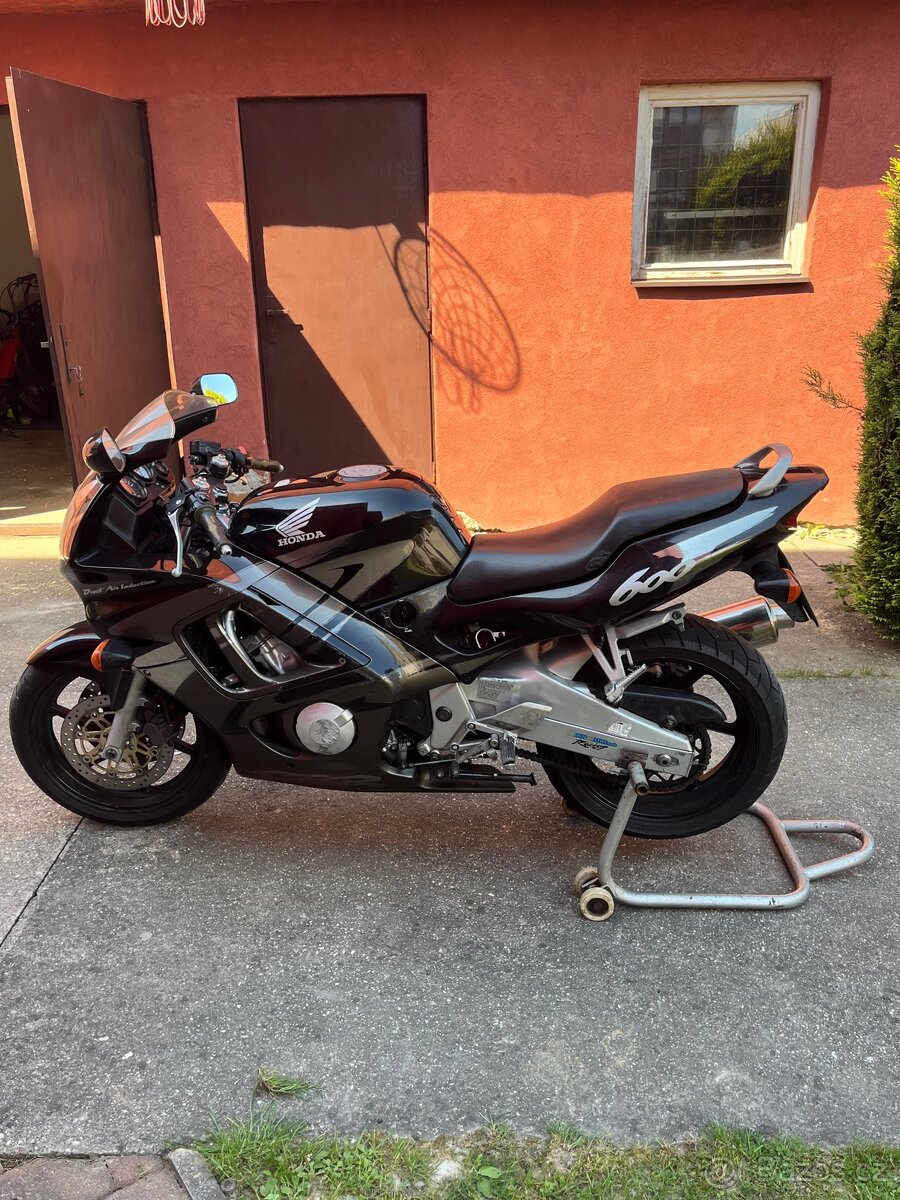 Honda CBR 600f, r.v. 1997 - 3