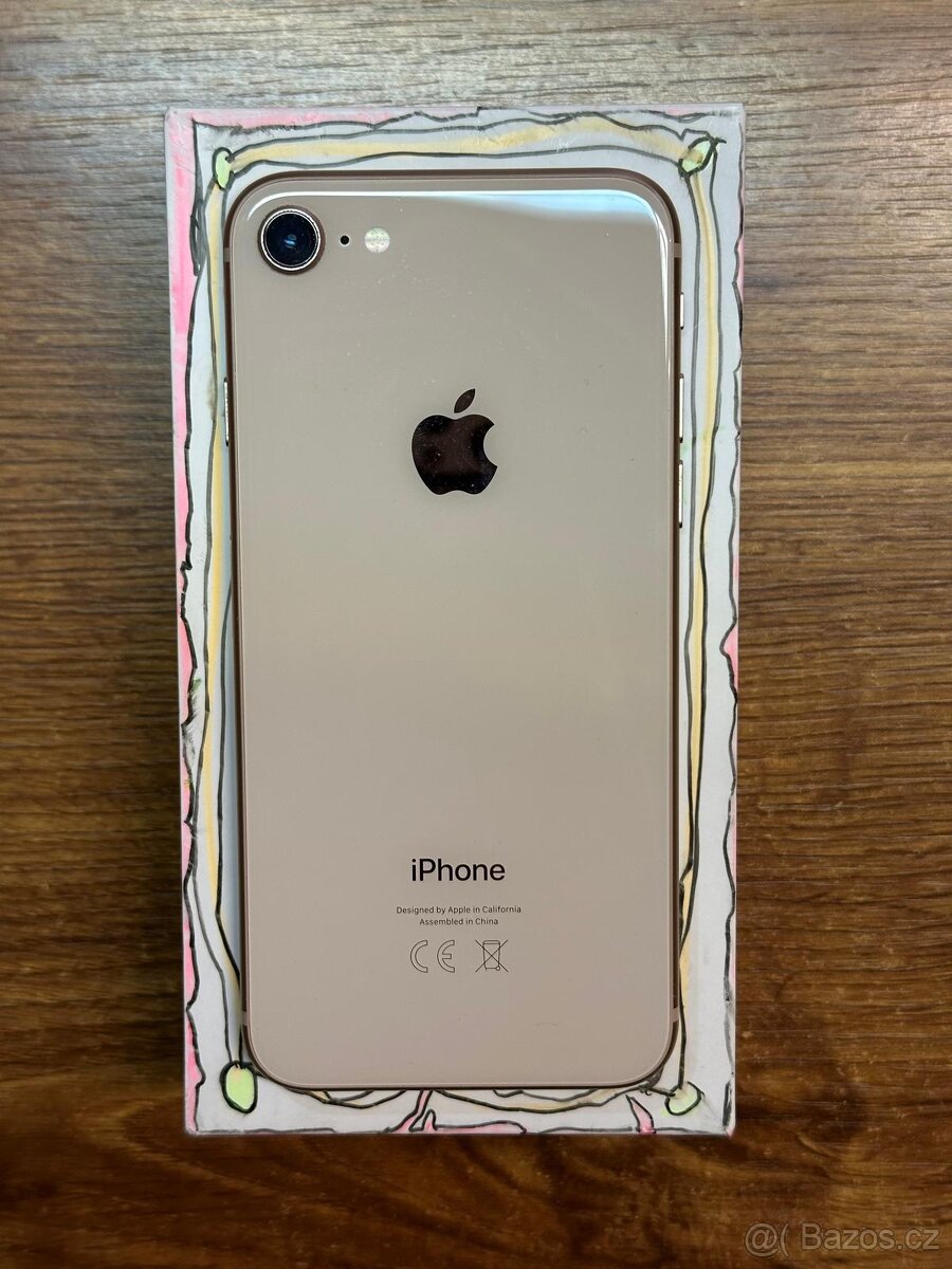 iPhone 8, 256 GB, nová baterie, pěkný stav - 3