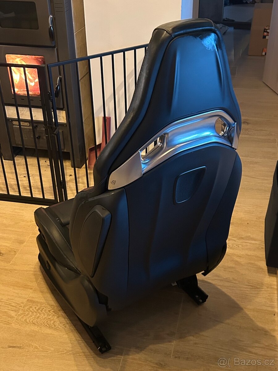 Sedačka Mercedes Benz C63 AMG - 3