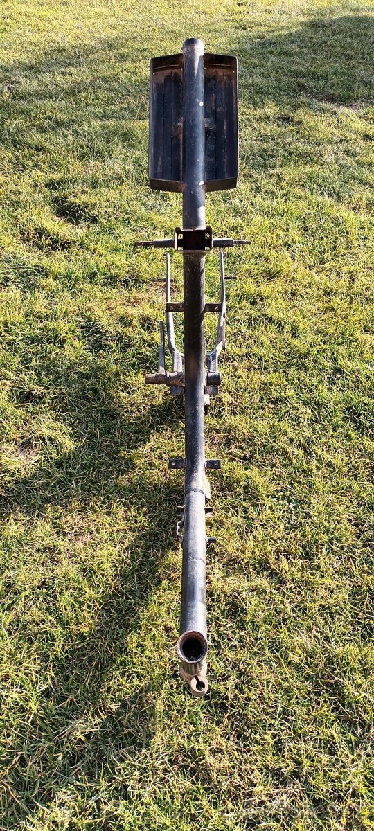 Babetta 210 - pekny černý rám s úchyty - 3