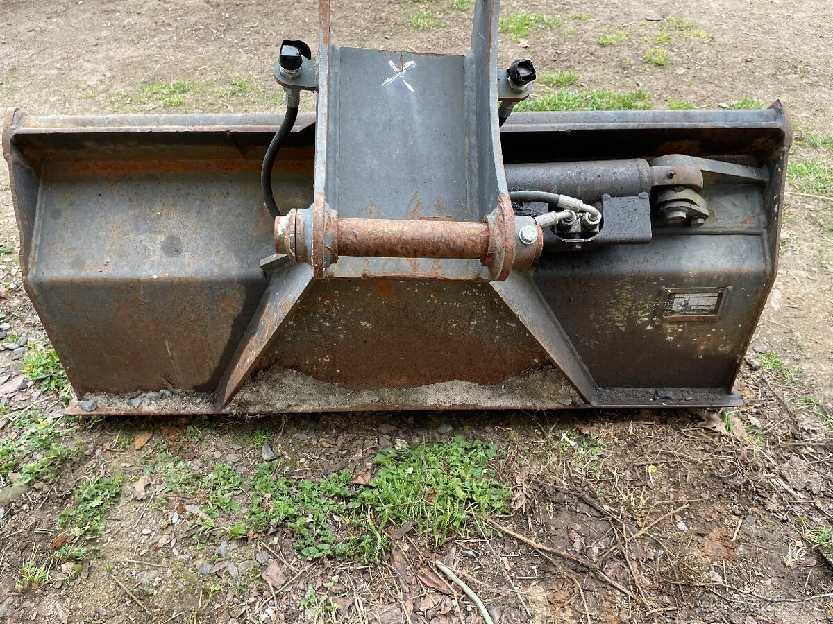 Hydraulická svahovací lžíce JCB - 3