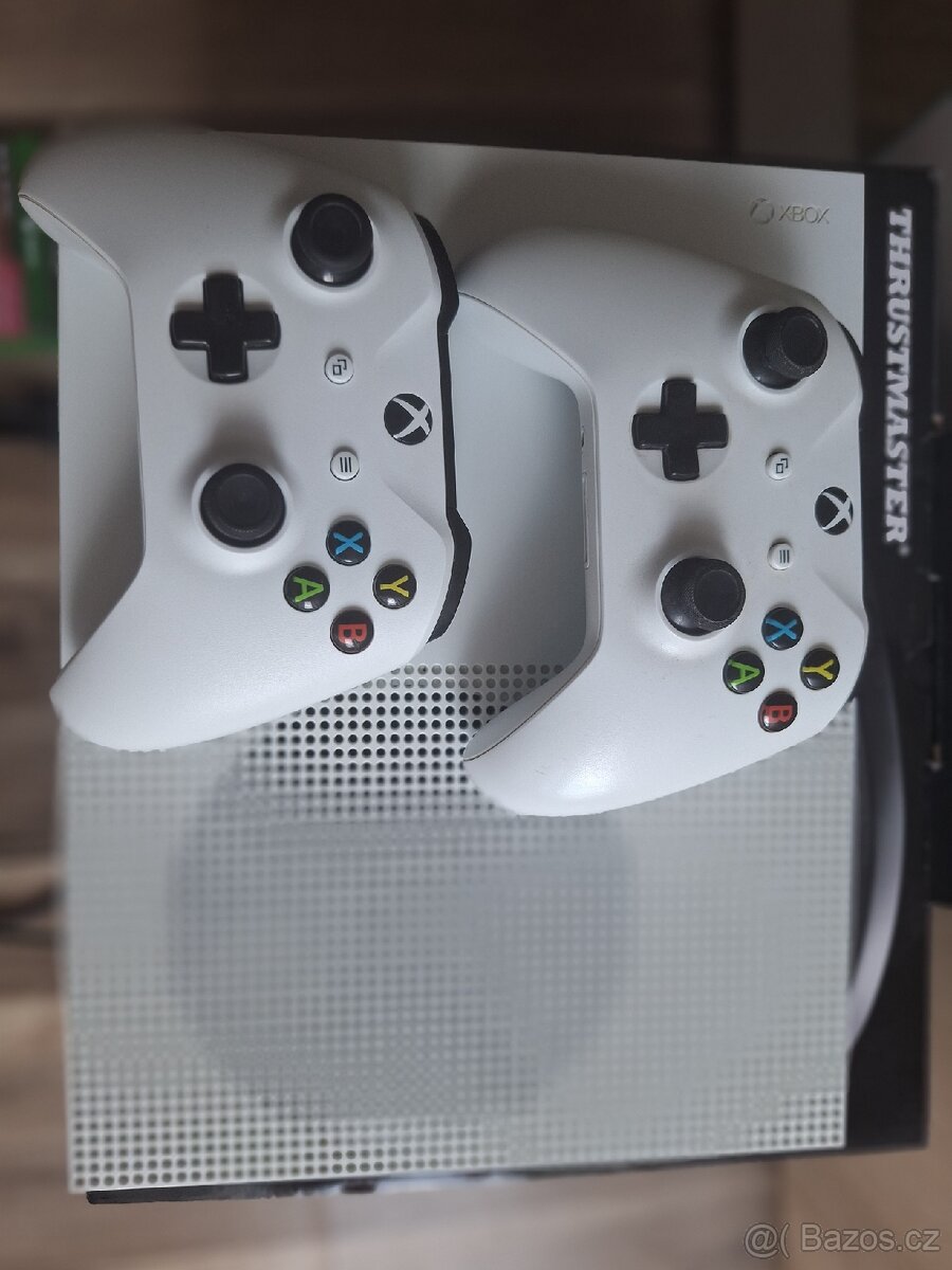 XBOX ONE S - SSD 500G s volantem - 3