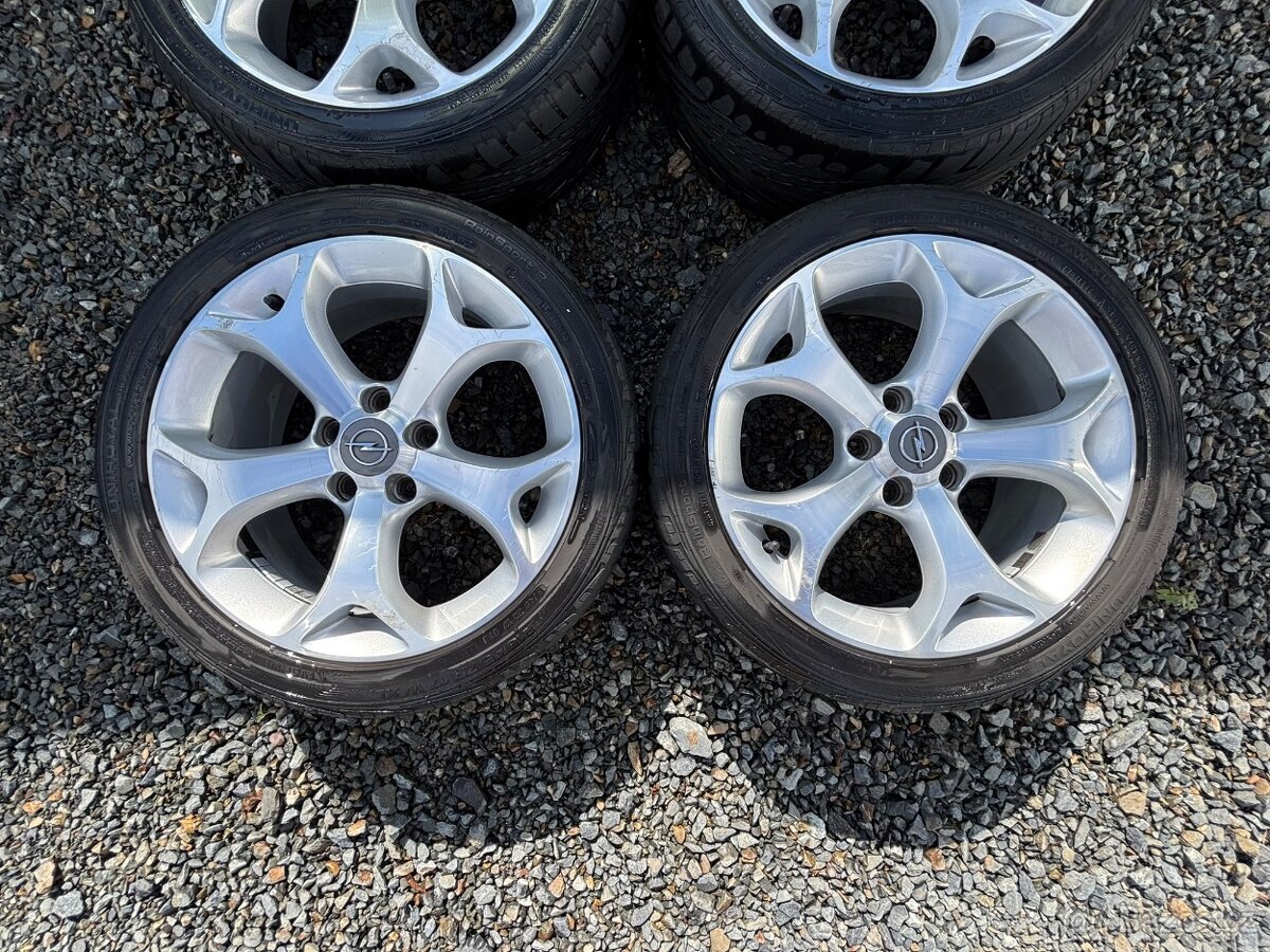 ALU KOLA OPEL CORSA OPC R17 pneu 215/45/17 - 3
