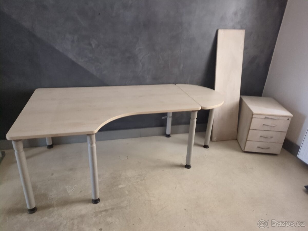 Kancelářské stoly a komoda - 3