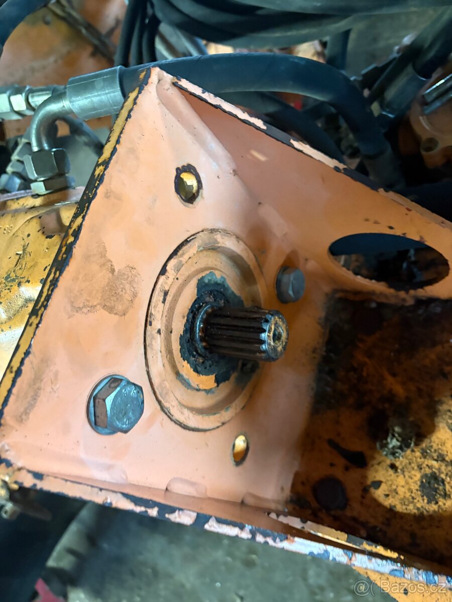 Hydraulické čerpadlo z mulčovače - 3