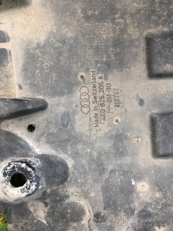 L kryt podlahy velká část A8 D3 4E0825205B - 3