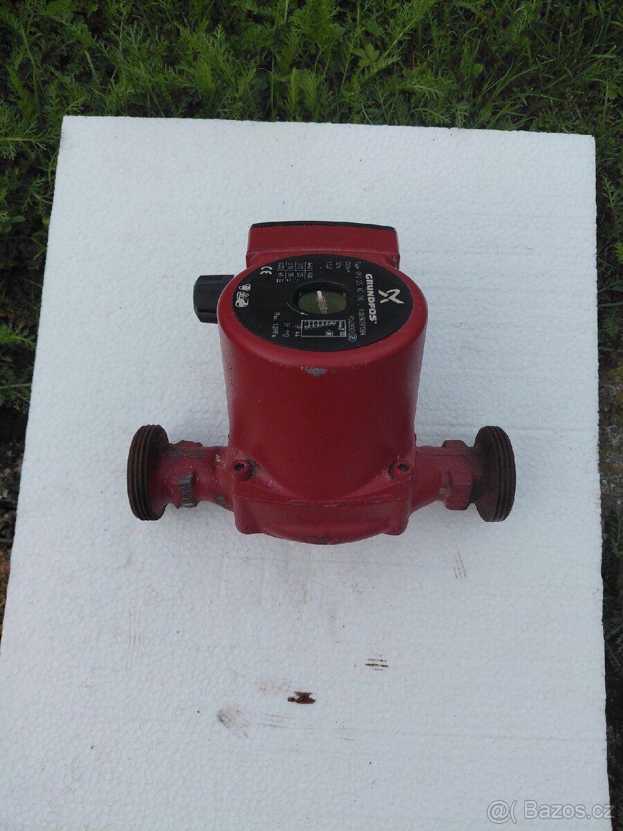 Oběhové čerpadlo Grundfos UPS 25-40 180 - 3