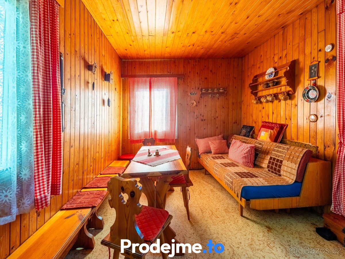 Prodej pozemku se včelínem, 1289m2 - Mikulovice u Znojma - 3